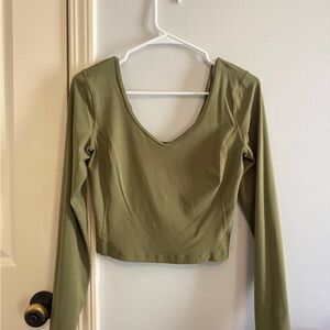 Lululemon Athletica Green Fitted Crop Long Sleeve Blouse